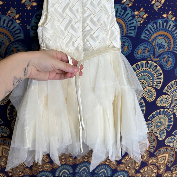 Cream toddler party dress with pearls - Picture 6 of 7